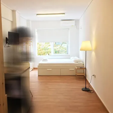 Economy B2 Budget Larissa